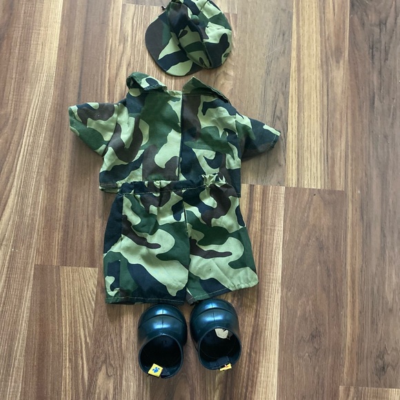 Build-A-Bear Army fatigues outfit complete with hat, Boots & BABW Dog Tag - Picture 2 of 6